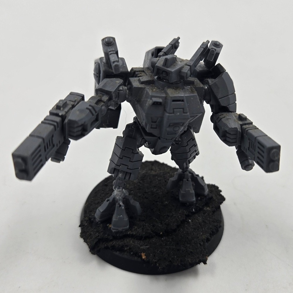 Games Workshop Warhammer 40k Tau Empire XV8 Crisis Battlesuit Primed Mini Gun